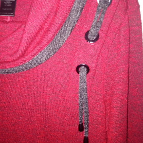 Ali Miles Burgendy Thin Sweater Drape collar/ Tunic Style ♥️ Size Small - Picture 2 of 5